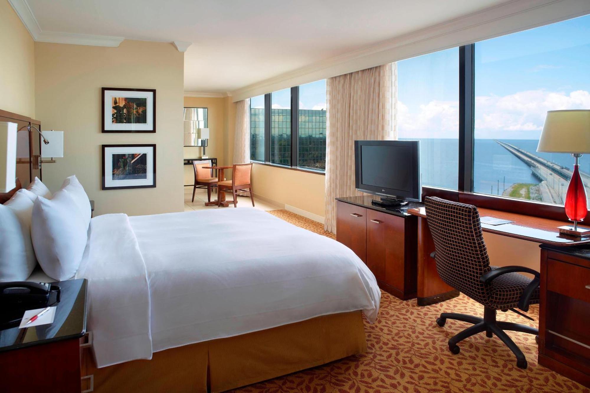 New Orleans Marriott Metairie At Lakeway Exterior photo