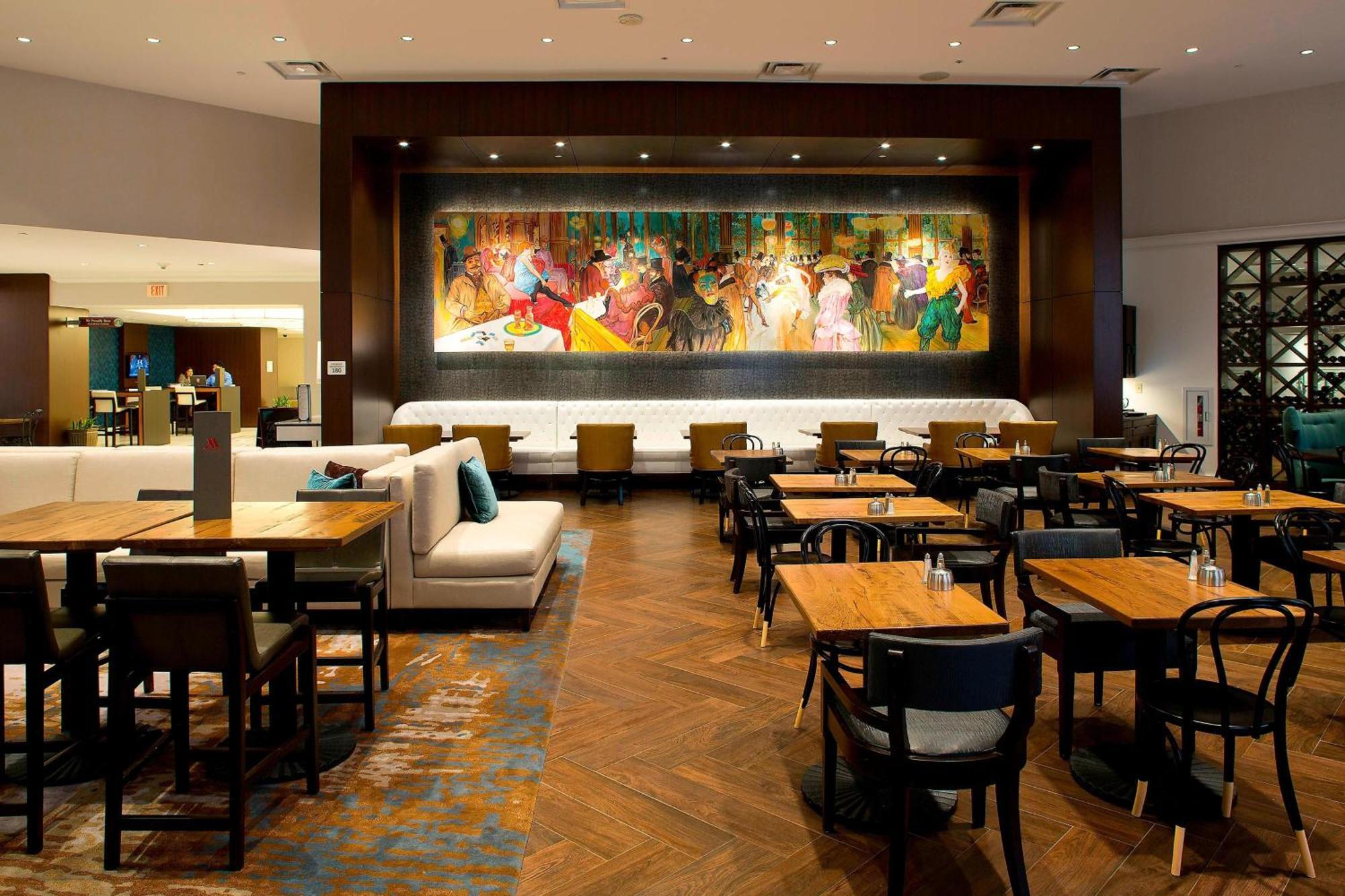 New Orleans Marriott Metairie At Lakeway Exterior photo